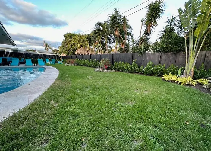 The Sun House - 3 Bed, 2 Bath, Private Pool, Fire Pit, Huge Backyard